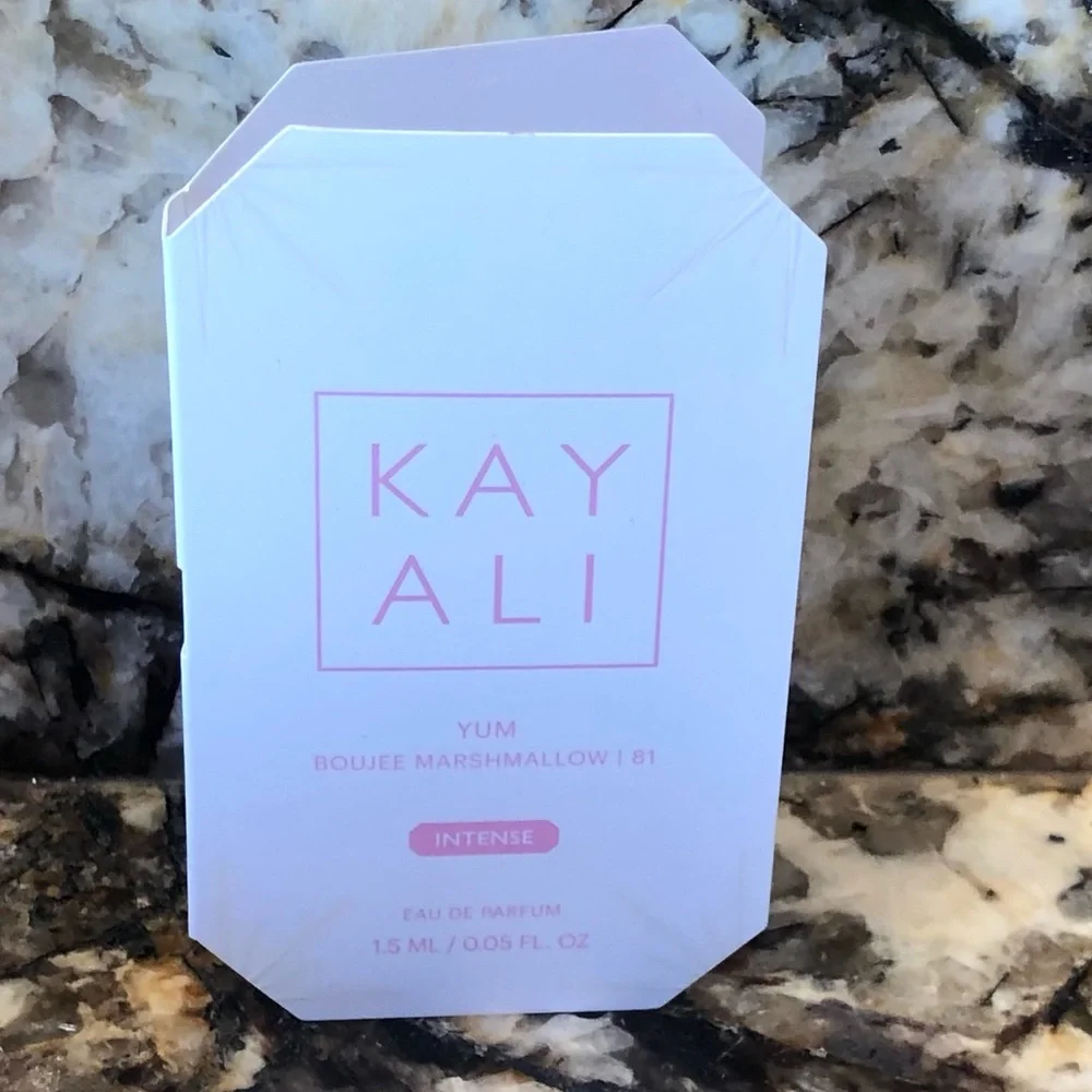 Kayali Yum Boujee Marshmallow |81 Intense Sample Vial Spray Card